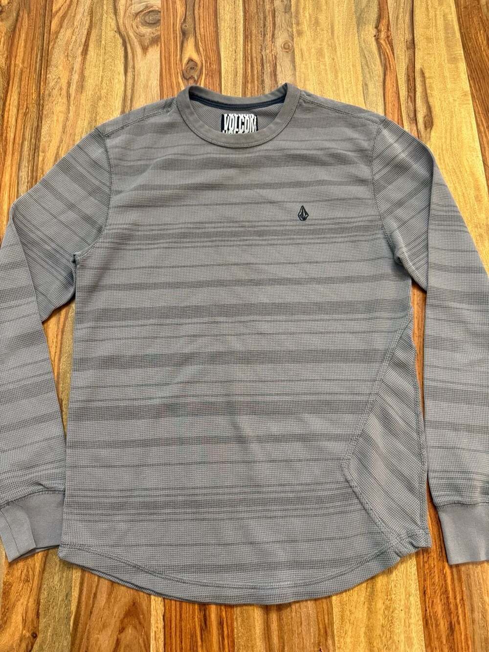 Y2K Volcom Men's Waffle Knit Thermal Long Sleeve Shirt Size Large